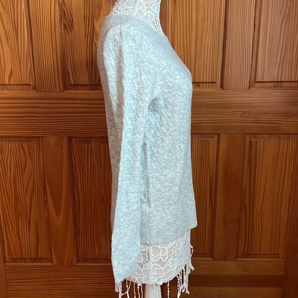 NWT LOFT knit Sweater - Picture 2 of 4